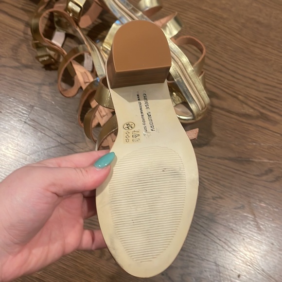 CHINESE LAUNDRY BLOCK HEEL GOLD GLADIATOR SANDAL (CLARITY) - Picture 3 of 7